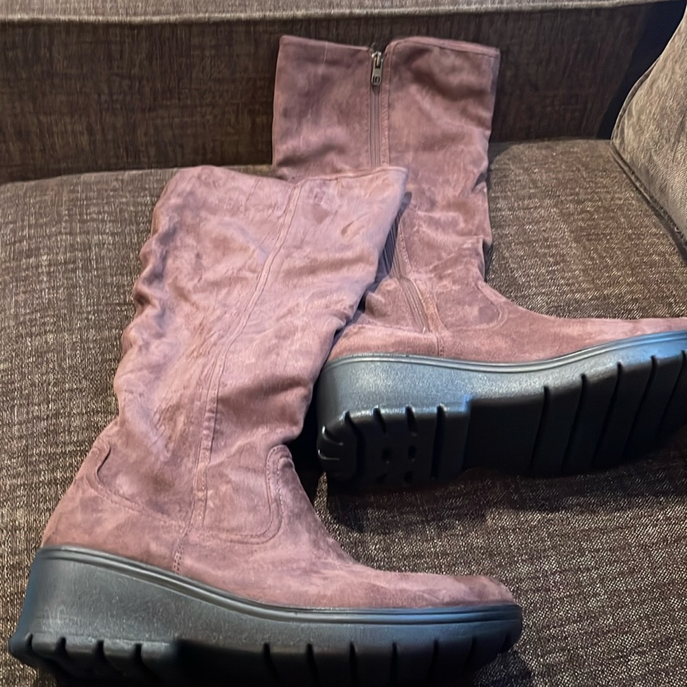 10W Bzees Brandy Boot in Chickory - Picture 2 of 16